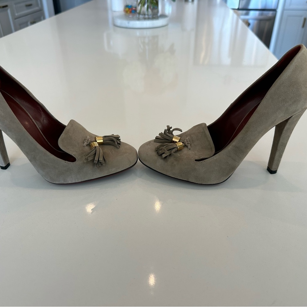 Gucci Women's Beige Suede Tassel Mocassin Pumps 37.5 - Picture 3 of 10